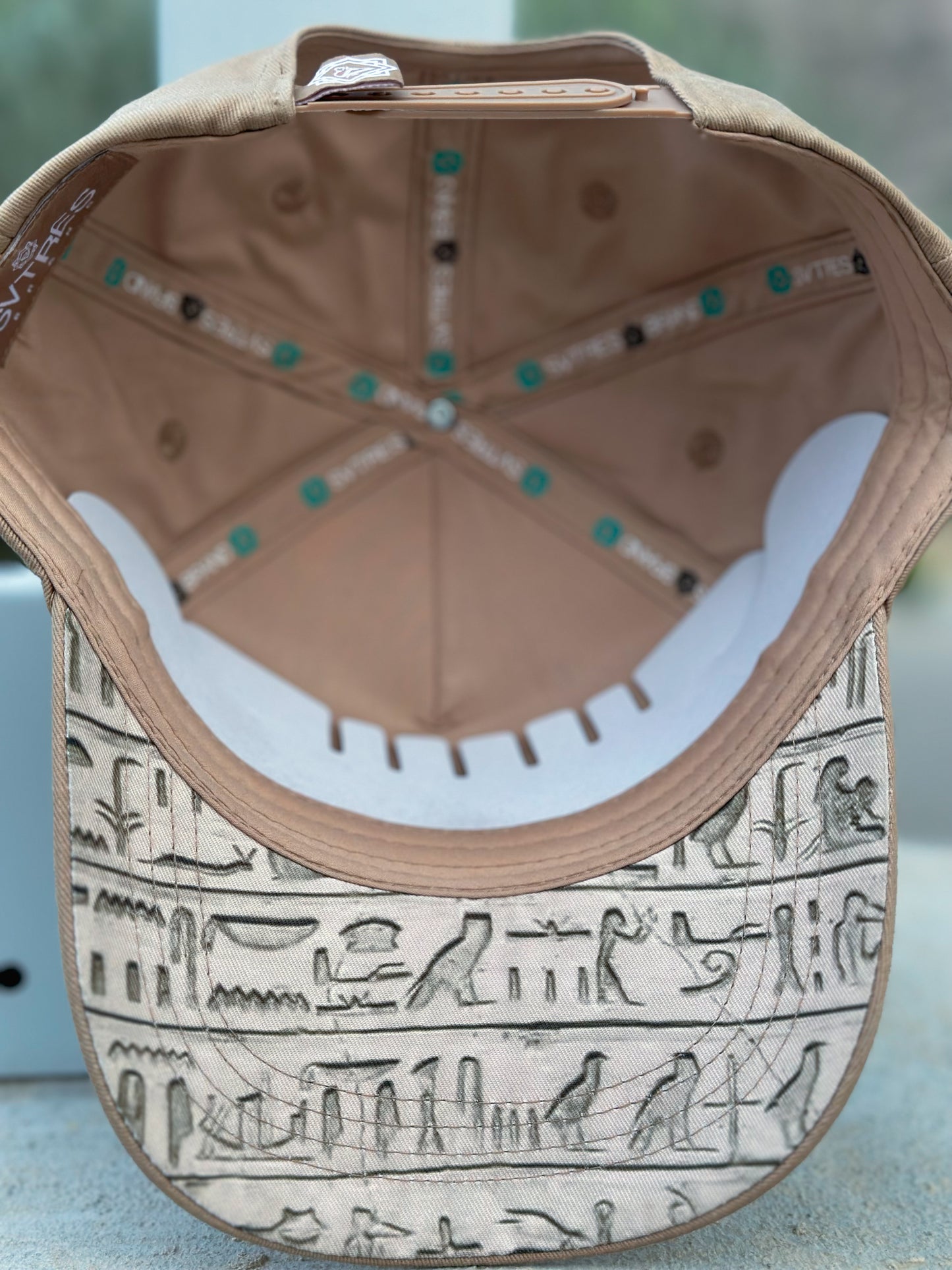 Hurus Eye hat