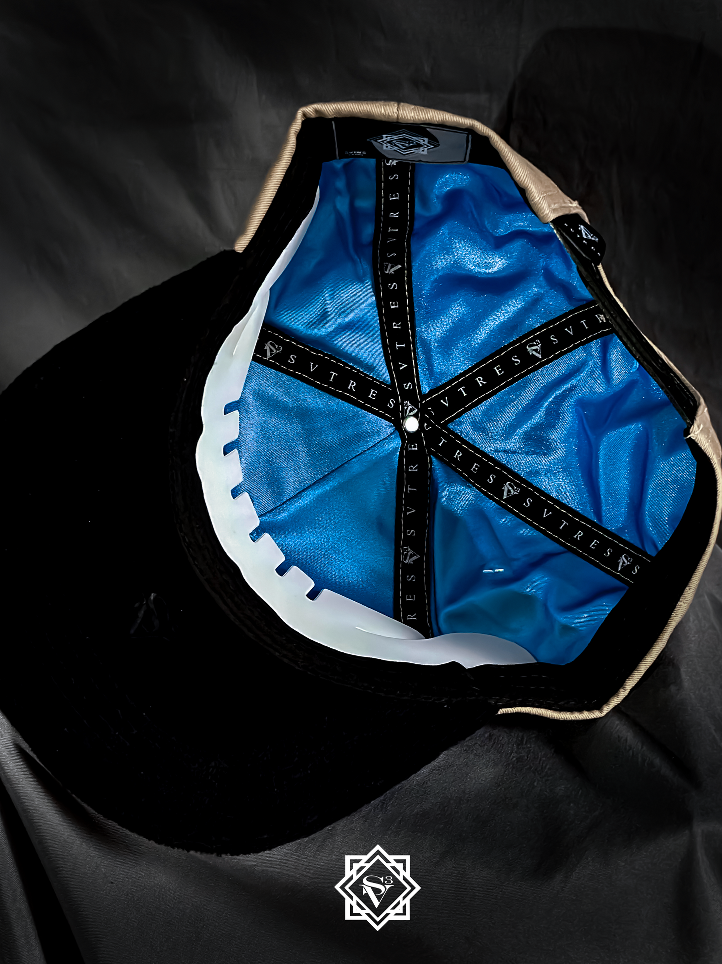 EYE HAT (OJO AZUL)